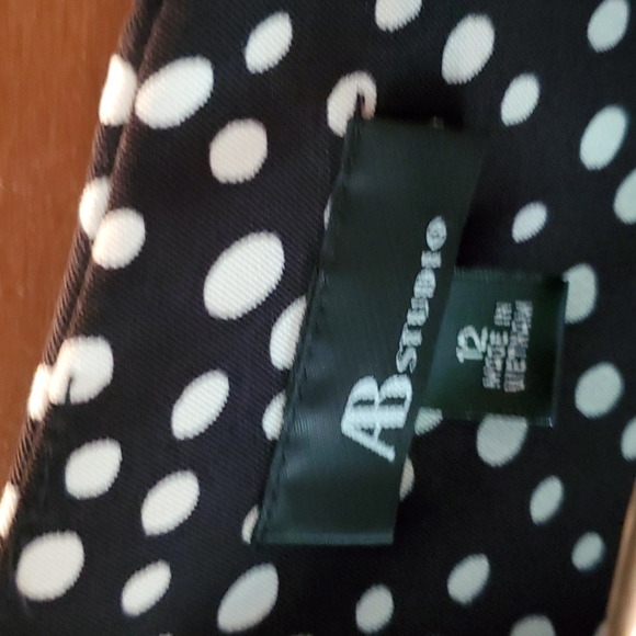 Dress - Picture 3 of 5